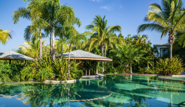 piscine d'un hôtel 5 étoiles